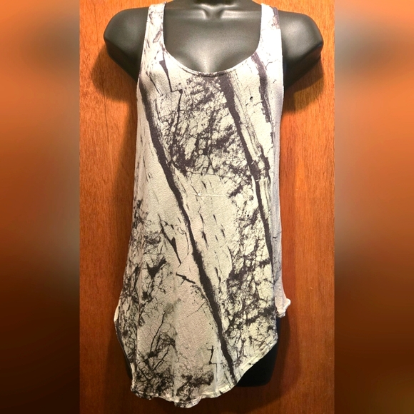 Helmut Lang Tops - Helmut Lang black & white marbled lightweight tank top szL